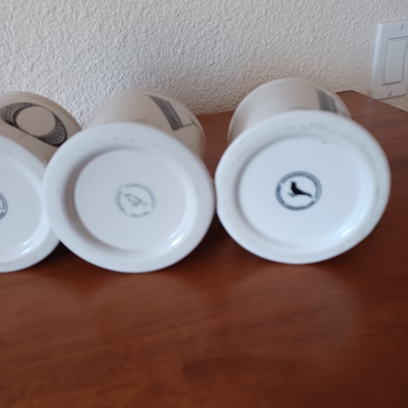 Anthropologie set of LOVE mugs - Picture 7 of 7